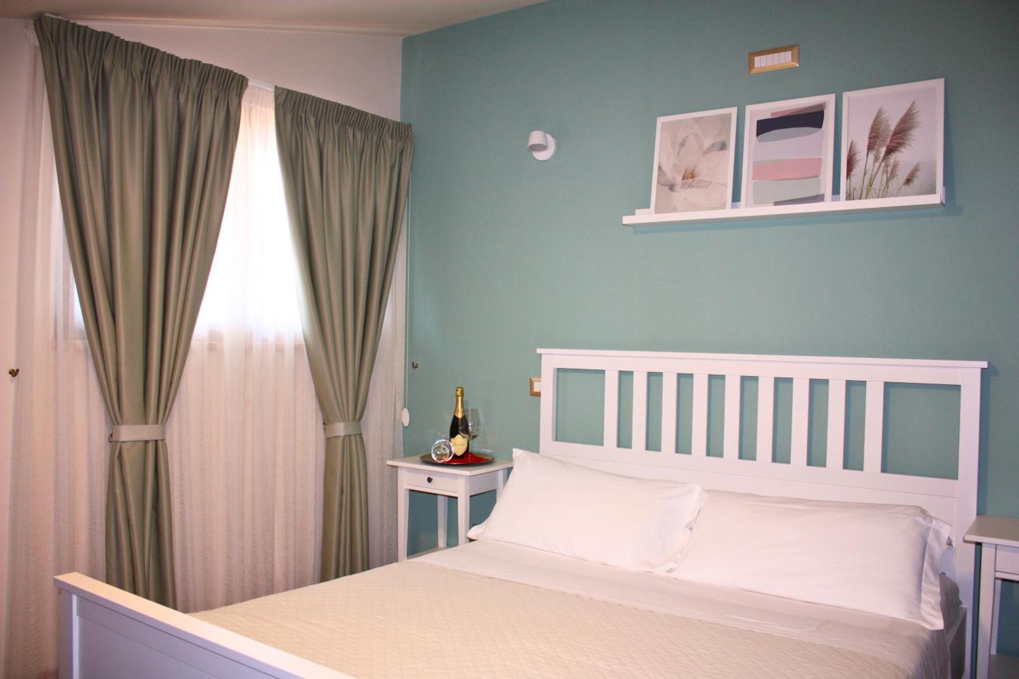 Sigis Hotel *